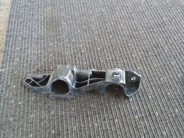 bontott OPEL INSIGNIA B Jobb első Oldal Lökhárító Tartó (Műanyag)