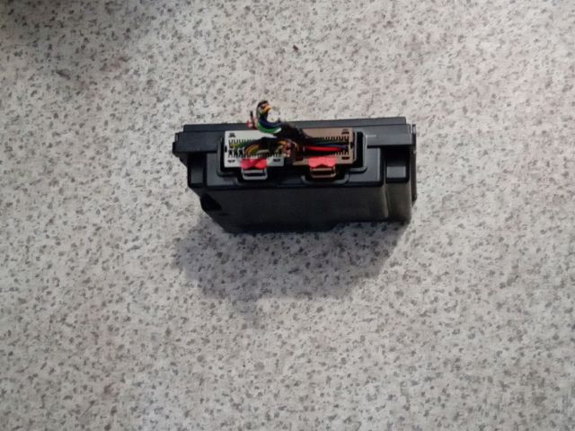 bontott OPEL INSIGNIA B Kulcs Nélküli Nyitás Jeladó