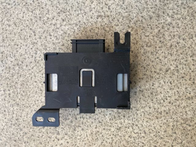 bontott OPEL INSIGNIA B Kulcs Nélküli Nyitás Jeladó