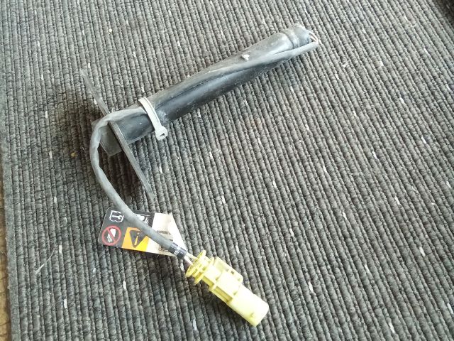 bontott OPEL INSIGNIA B Motorháztető Jobb Zsanér