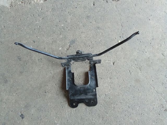 bontott OPEL INSIGNIA B Motorháztető Zár Tartó Konzol