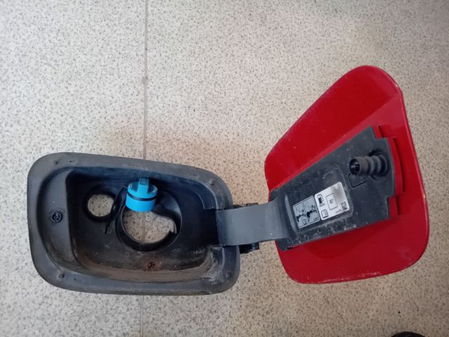 bontott OPEL INSIGNIA B Tankajtó