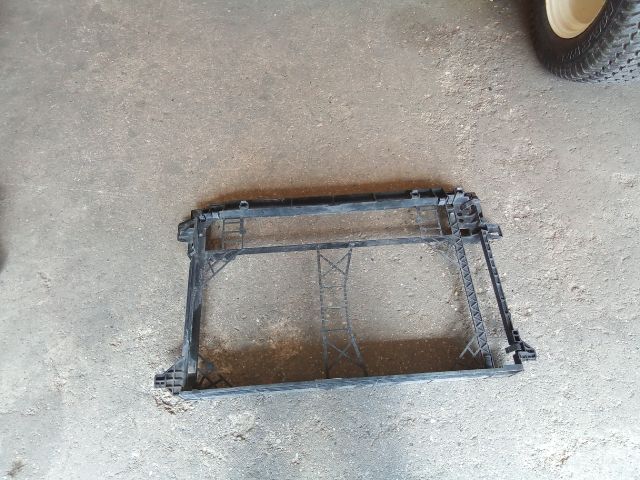 bontott OPEL INSIGNIA B Vízhűtő Radiátor Tartó