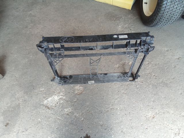 bontott OPEL INSIGNIA B Vízhűtő Radiátor Tartó