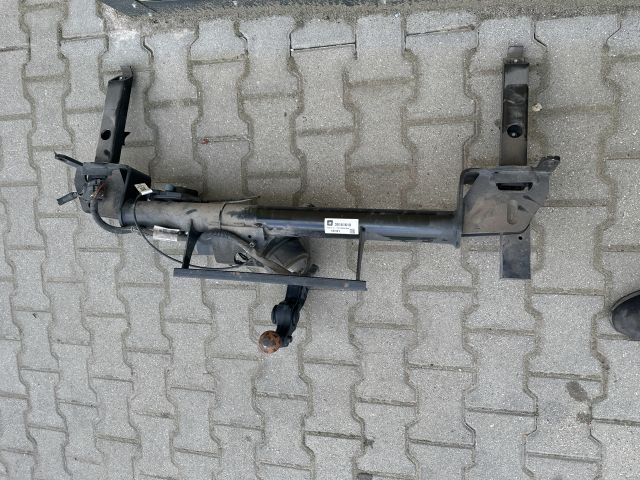 bontott OPEL INSIGNIA B Vonóhorog