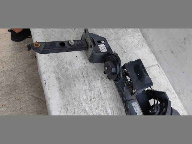 bontott OPEL INSIGNIA B Vonóhorog