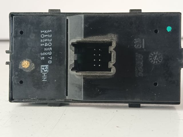 bontott OPEL INSIGNIA Bal első Ablakemelő Kapcsoló