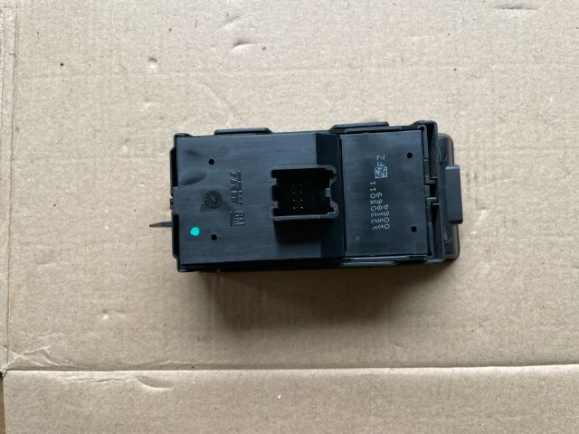 bontott OPEL INSIGNIA Bal első Ablakemelő Kapcsoló