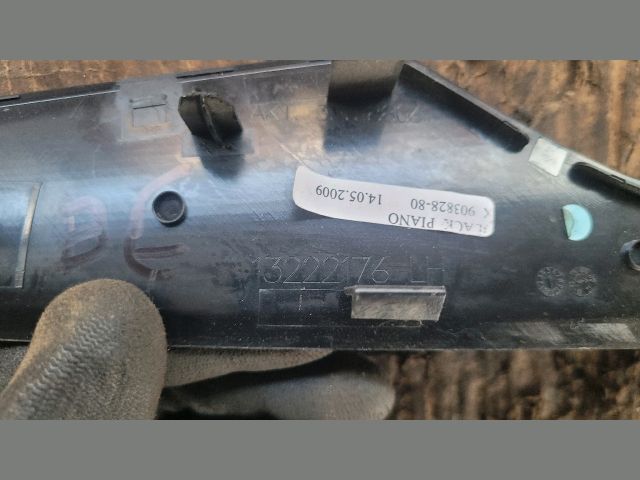 bontott OPEL INSIGNIA Bal első Ajtó Díszléc