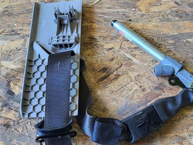 bontott OPEL INSIGNIA Bal első Biztonsági Öv