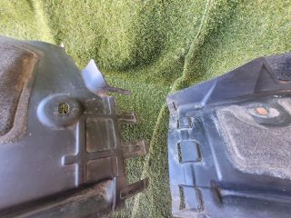 bontott OPEL INSIGNIA Bal első Dobbetét (Kerékjárati, Műanyag)