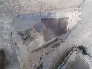 bontott OPEL INSIGNIA Bal első Dobbetét (Kerékjárati, Műanyag)