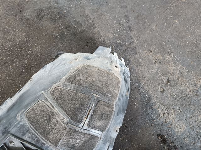 bontott OPEL INSIGNIA Bal első Dobbetét (Kerékjárati, Műanyag)