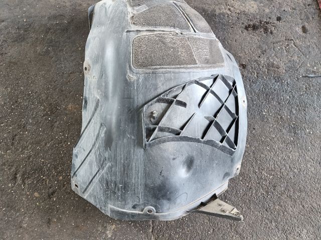 bontott OPEL INSIGNIA Bal első Dobbetét (Kerékjárati, Műanyag)