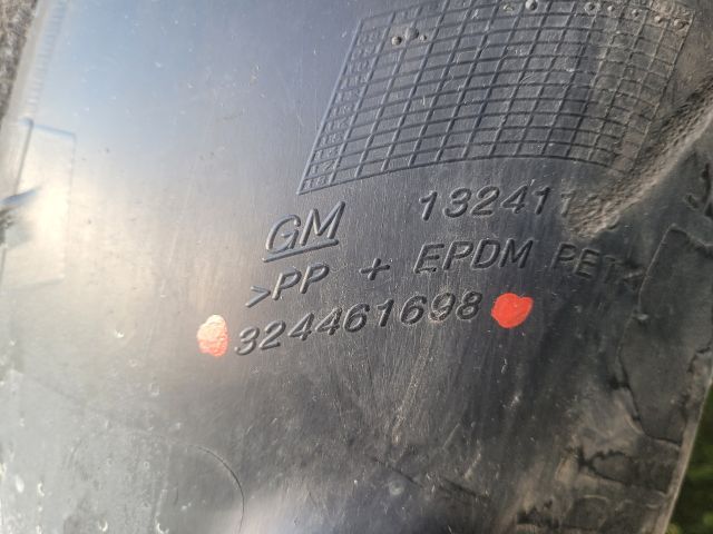 bontott OPEL INSIGNIA Bal első Dobbetét (Kerékjárati, Műanyag)