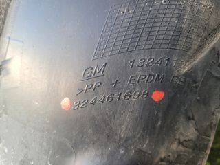 bontott OPEL INSIGNIA Bal első Dobbetét (Kerékjárati, Műanyag)