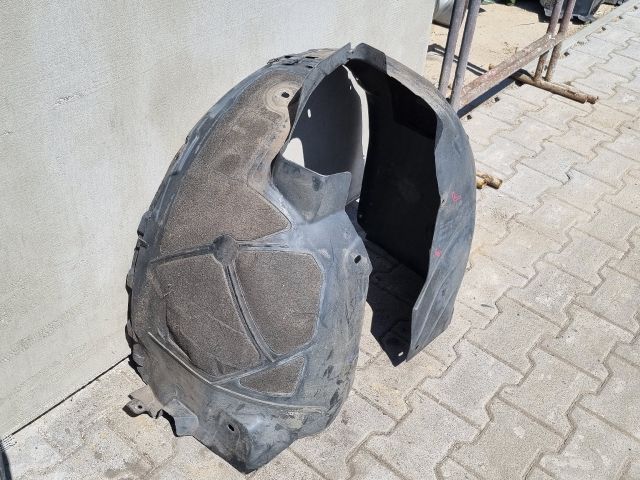 bontott OPEL INSIGNIA Bal első Első Dobbetét (Kerékjárati, Műanyag)