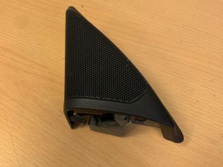 bontott OPEL INSIGNIA Bal első Kis Hangszóró Burkolat