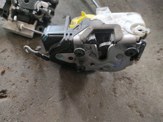 bontott OPEL INSIGNIA Bal első Központizár Motor