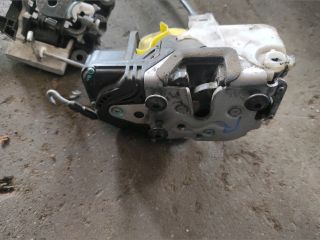 bontott OPEL INSIGNIA Bal első Központizár Motor