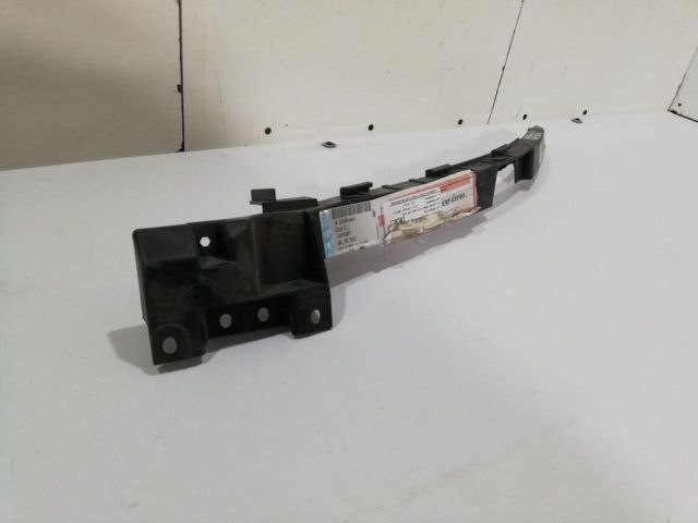 bontott OPEL INSIGNIA Bal első Lökhárító Tartó (Műanyag)