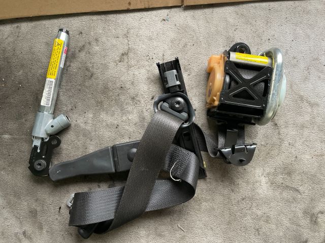 bontott OPEL INSIGNIA Bal első Övfeszítő