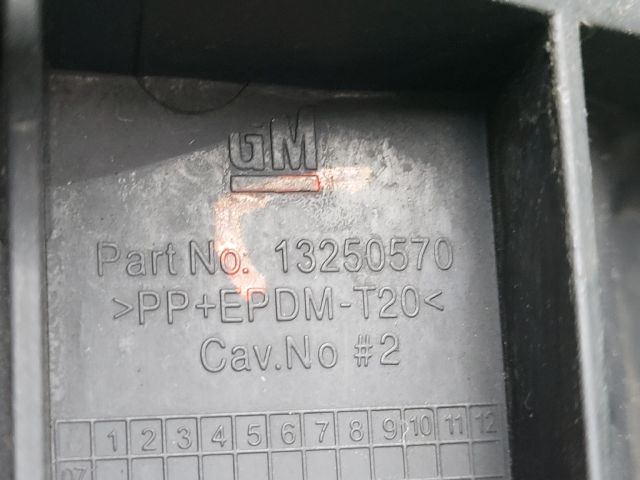 bontott OPEL INSIGNIA Bal Fényszóró Tartó