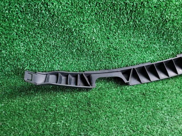 bontott OPEL INSIGNIA Bal Fényszóró Tartó