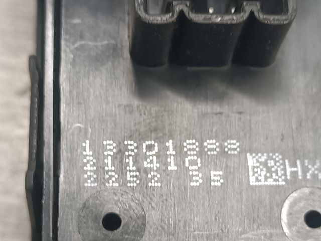 bontott OPEL INSIGNIA Bal hátsó Ablakemelő Kapcsoló