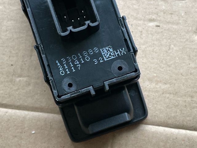 bontott OPEL INSIGNIA Bal hátsó Ablakemelő Kapcsoló