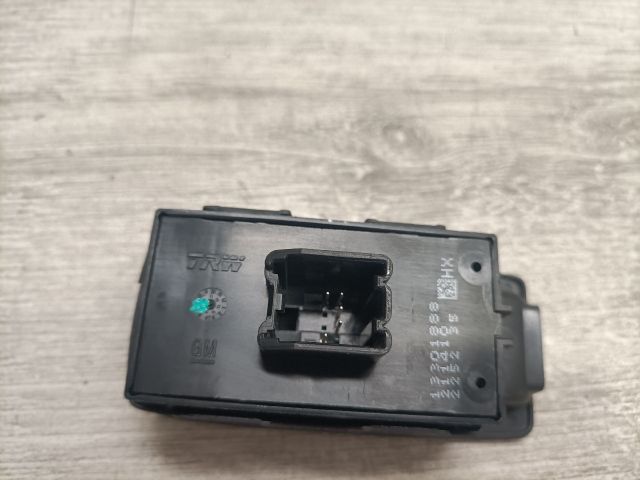 bontott OPEL INSIGNIA Bal hátsó Ablakemelő Kapcsoló