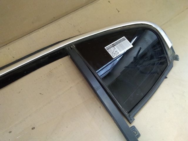 bontott OPEL INSIGNIA Bal hátsó Ablakvezető Gumi