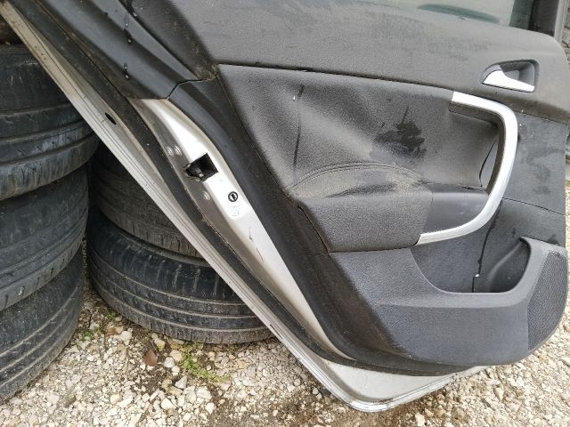 bontott OPEL INSIGNIA Bal hátsó Ajtó (Részeivel)