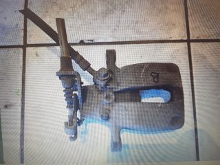 bontott OPEL INSIGNIA Bal hátsó Féknyereg Munkahengerrel