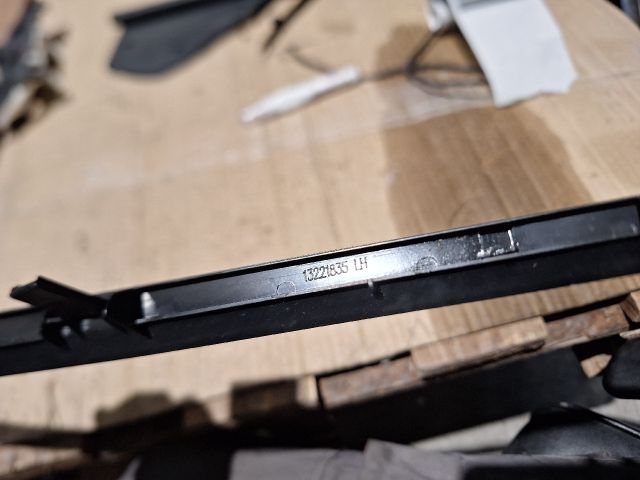 bontott OPEL INSIGNIA Bal Műszerfal Díszléc