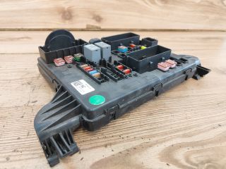 bontott OPEL INSIGNIA Biztosítéktábla Csomagtér