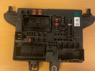 bontott OPEL INSIGNIA Biztosítéktábla Csomagtér