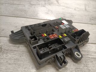 bontott OPEL INSIGNIA Biztosítéktábla Csomagtér