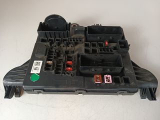 bontott OPEL INSIGNIA Biztosítéktábla Csomagtér