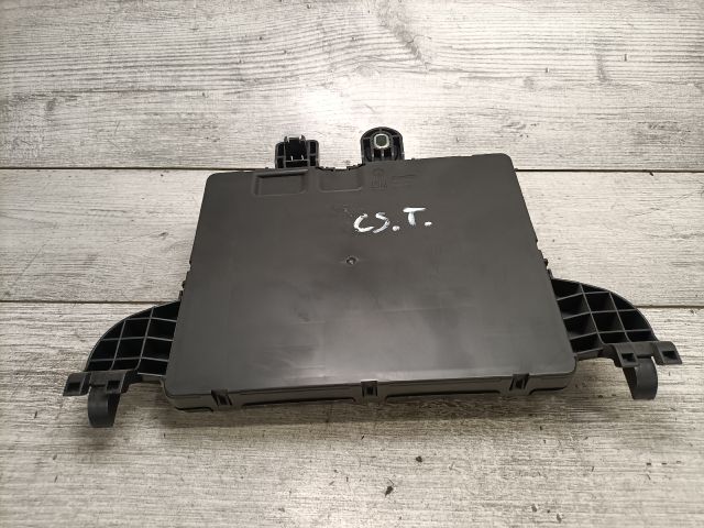 bontott OPEL INSIGNIA Biztosítéktábla Csomagtér