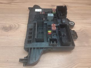 bontott OPEL INSIGNIA Biztosítéktábla Csomagtér