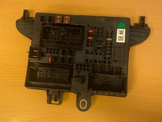 bontott OPEL INSIGNIA Biztosítéktábla Csomagtér