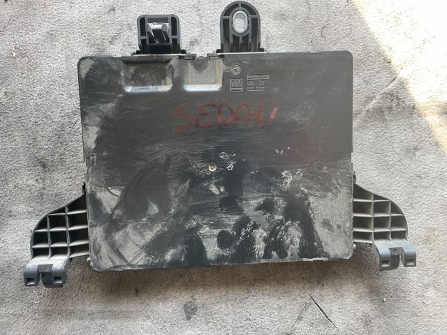 bontott OPEL INSIGNIA Biztosítéktábla Csomagtér