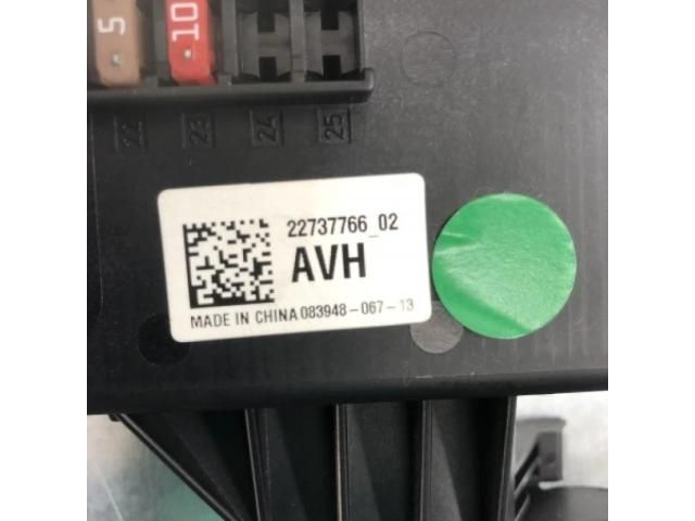 bontott OPEL INSIGNIA Biztosítéktábla Doboz