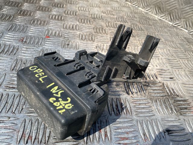 bontott OPEL INSIGNIA Biztosítéktábla Doboz