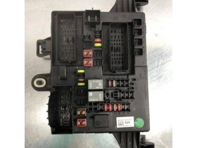 bontott OPEL INSIGNIA Biztosítéktábla Doboz