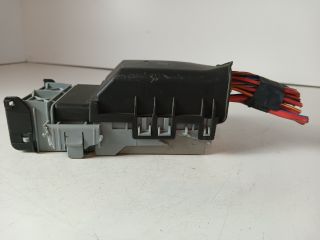 bontott OPEL INSIGNIA Biztosítéktábla Utastér