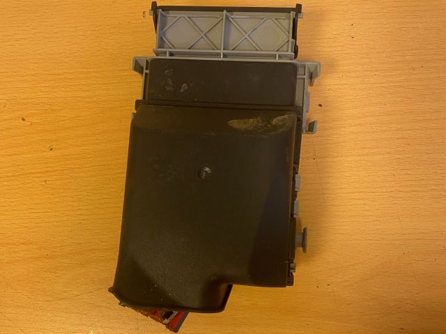 bontott OPEL INSIGNIA Biztosítéktábla Utastér