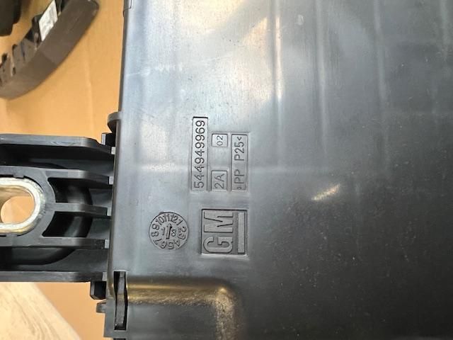 bontott OPEL INSIGNIA Biztosítéktábla Utastér