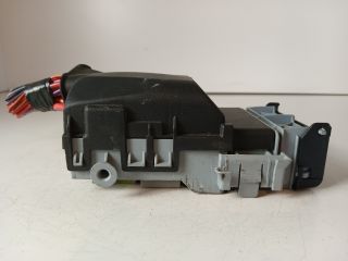 bontott OPEL INSIGNIA Biztosítéktábla Utastér